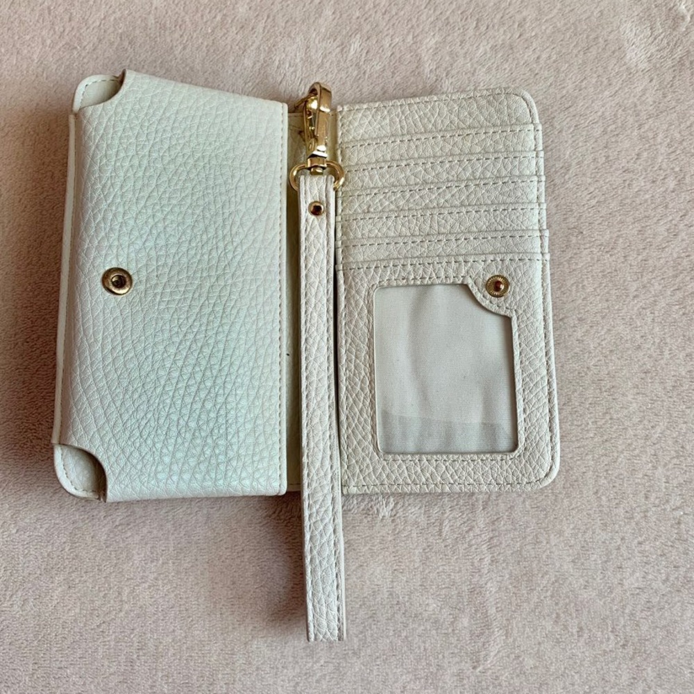 Wallet / phone case